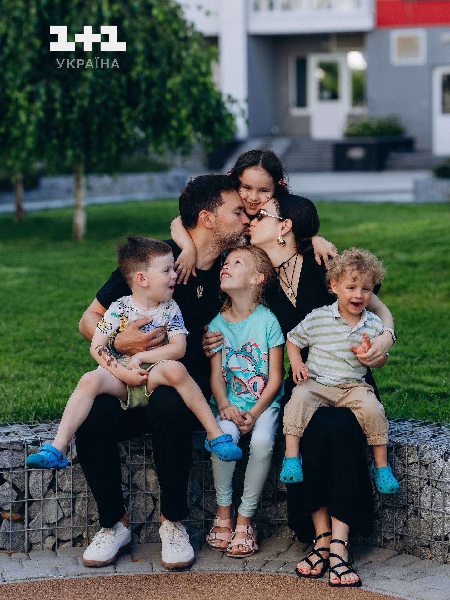 Тимур Мирошниченко с женой и детьми / © пресс-служба канала 