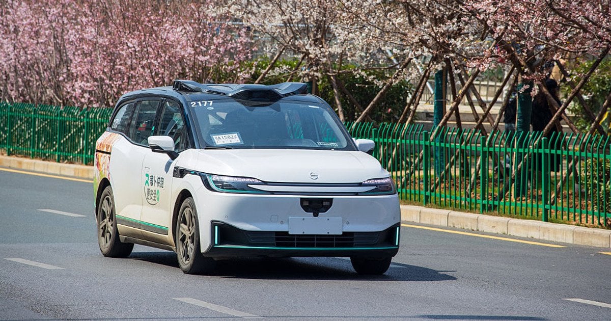 Безпілотне таксі Apollo Go