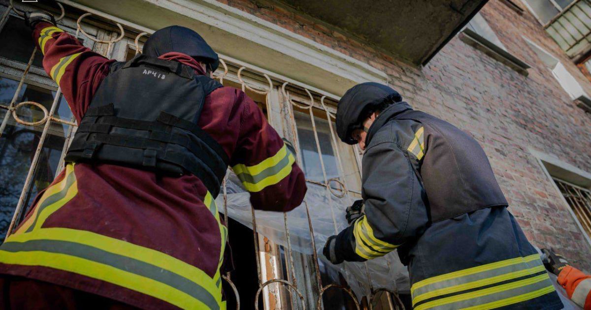Спасатели ликвидировали последствия удара по Сумам