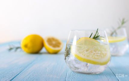 Робіть це щоранку: 7 причин додавати у воду лимон