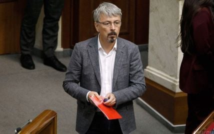 Министр культуры Ткаченко официально подал в отставку и назвал причины своего решения