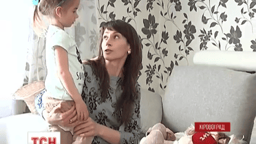 Фото трирічної доньки загиблого героя отримало сотні тисяч переглядів