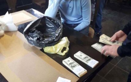 Правоохранители задержали трех "дельцов" на продаже должности директора госпредприятия на Харьковщине