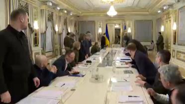 Зеленський провів нараду з членами Кабміну та представниками ОП