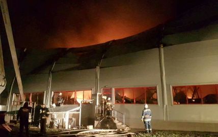 Масштабный пожар на фармацевтическом заводе в Белой Церкви локализован - СМИ