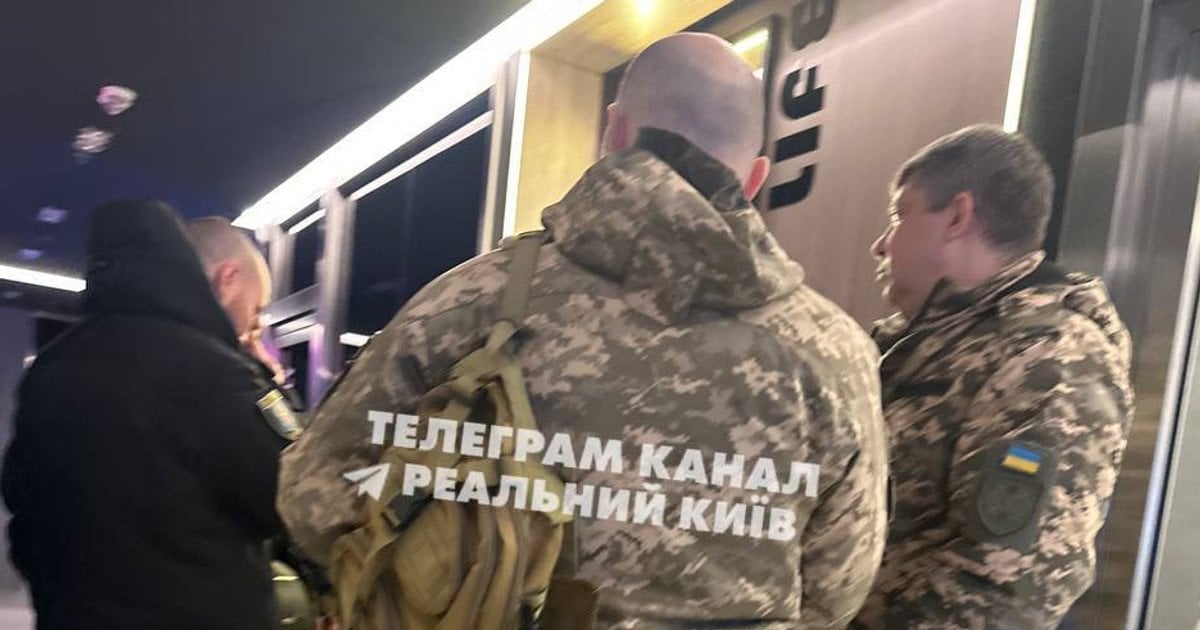 Рейд ТЦК у спортзалі