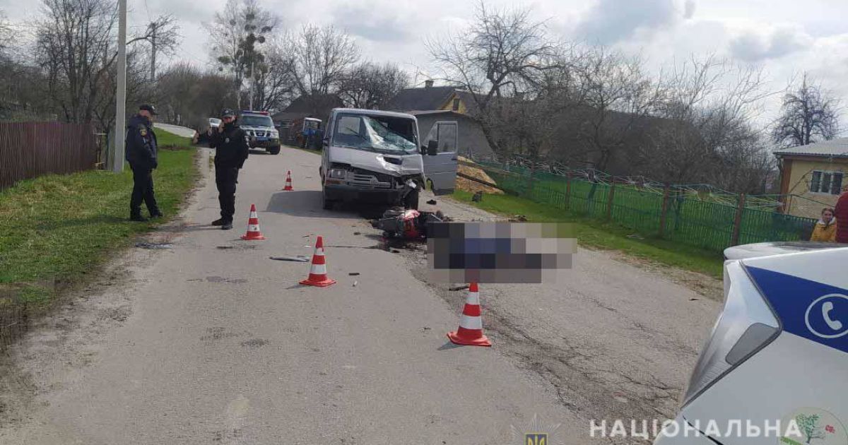 Мужчина погиб на месте: в Ровенской области пьяный водитель сбил семейную пару, которая ехала на скутере (фото)