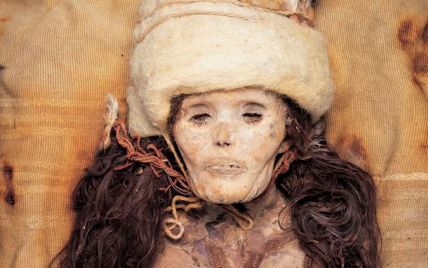 Труни-човни та обличчя із рисами європейців: вчені розповіли про загадкові мумії з Китаю, яким 4 тисячі років