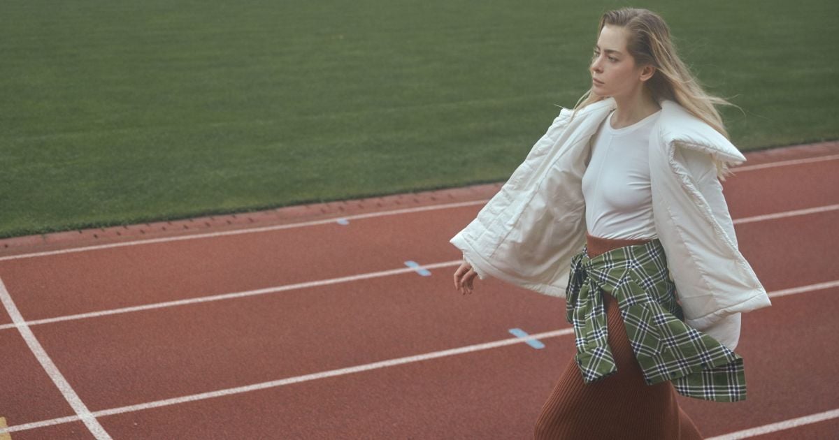 Стильні куртки, картаті сорочки та трикотажні спідниці: нова осіння колекція від українського бренду