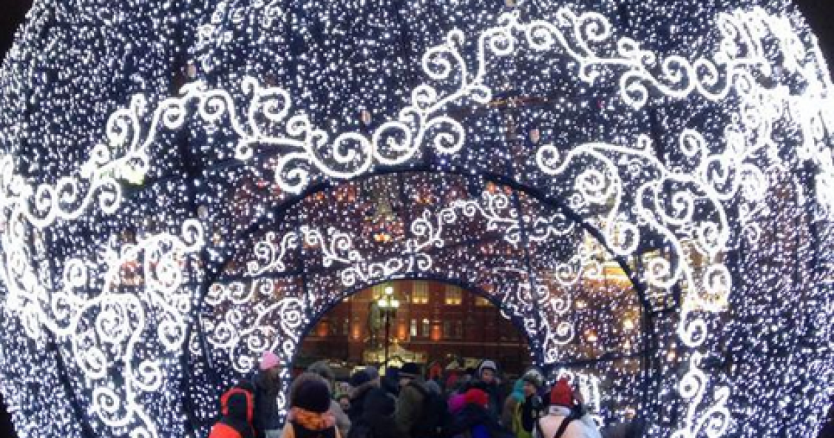 В Сети становится популярным хэштег #ШарНаш, хотя раньше юзеры уже окрестили акцию в поддержку Навального #РеволюцияОливье