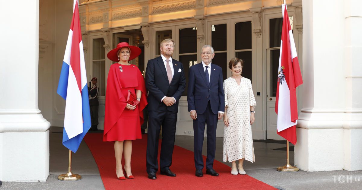 Нідерландські монархи та президентське подружжя Австрії