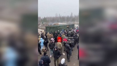 На Ровенщине возле границы с Беларусью люди заблокировали дорогу: требуют убрать мины и блокопосты