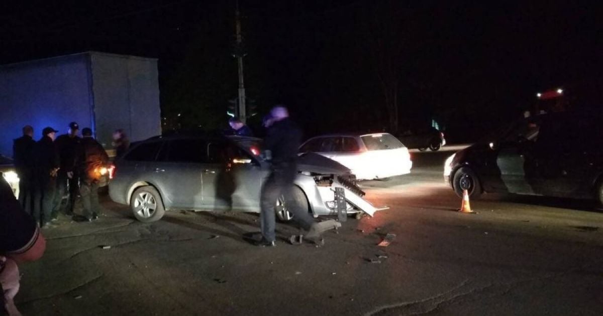 В Івано-Франківську п’яний священик тікав від копів і влаштував ДТП, є постраждалі