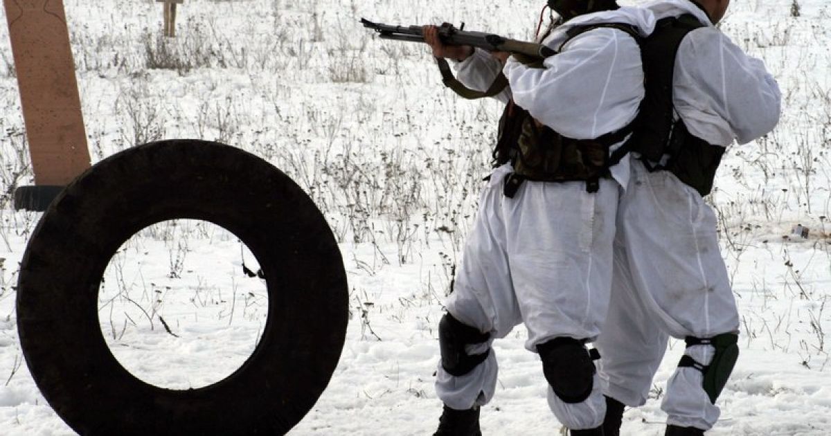 15 военных получили ранения