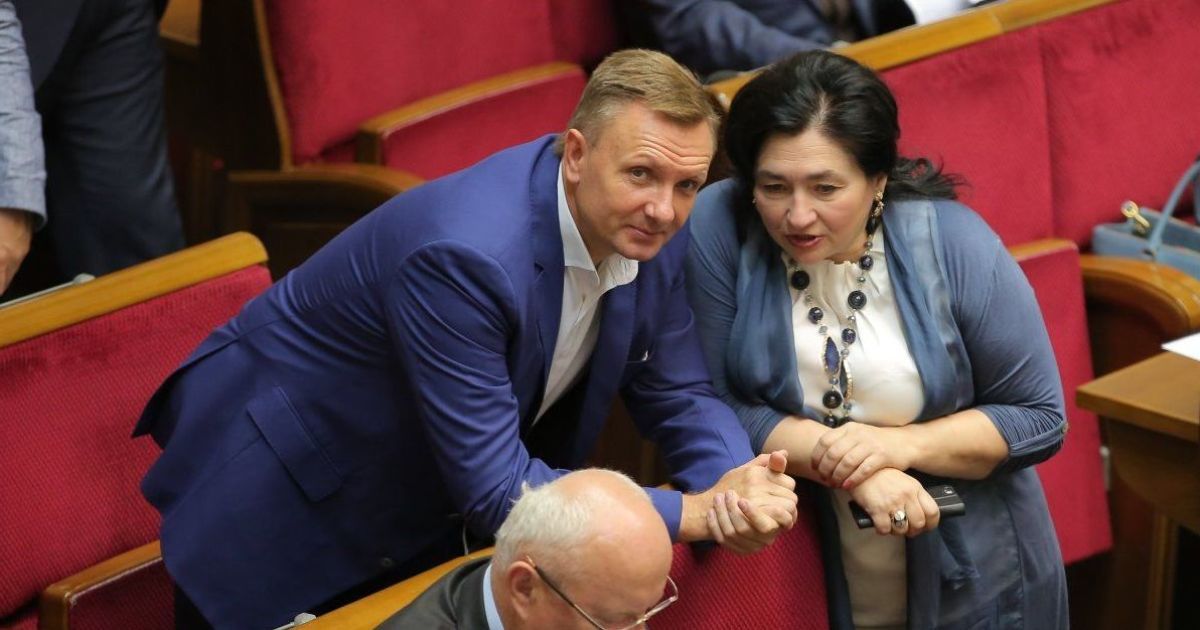 Народні депутати Олександр Горбунов і Марія Матіос