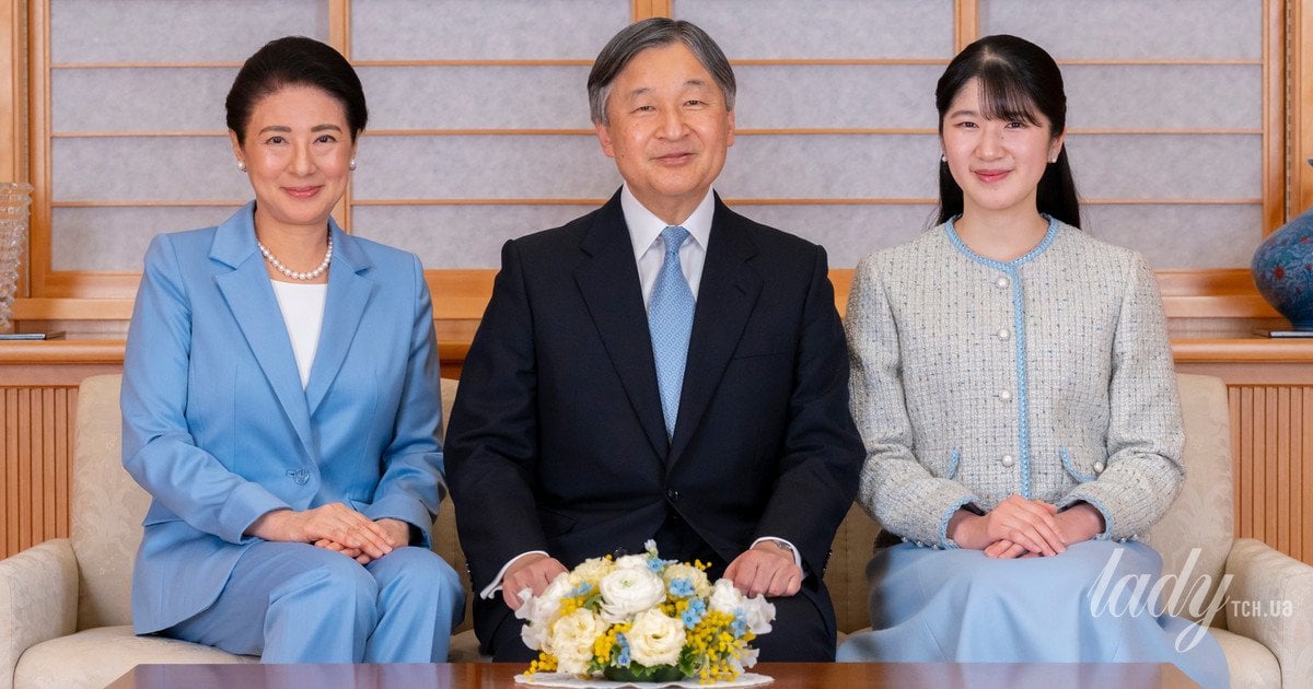 Императорская чета с дочерью