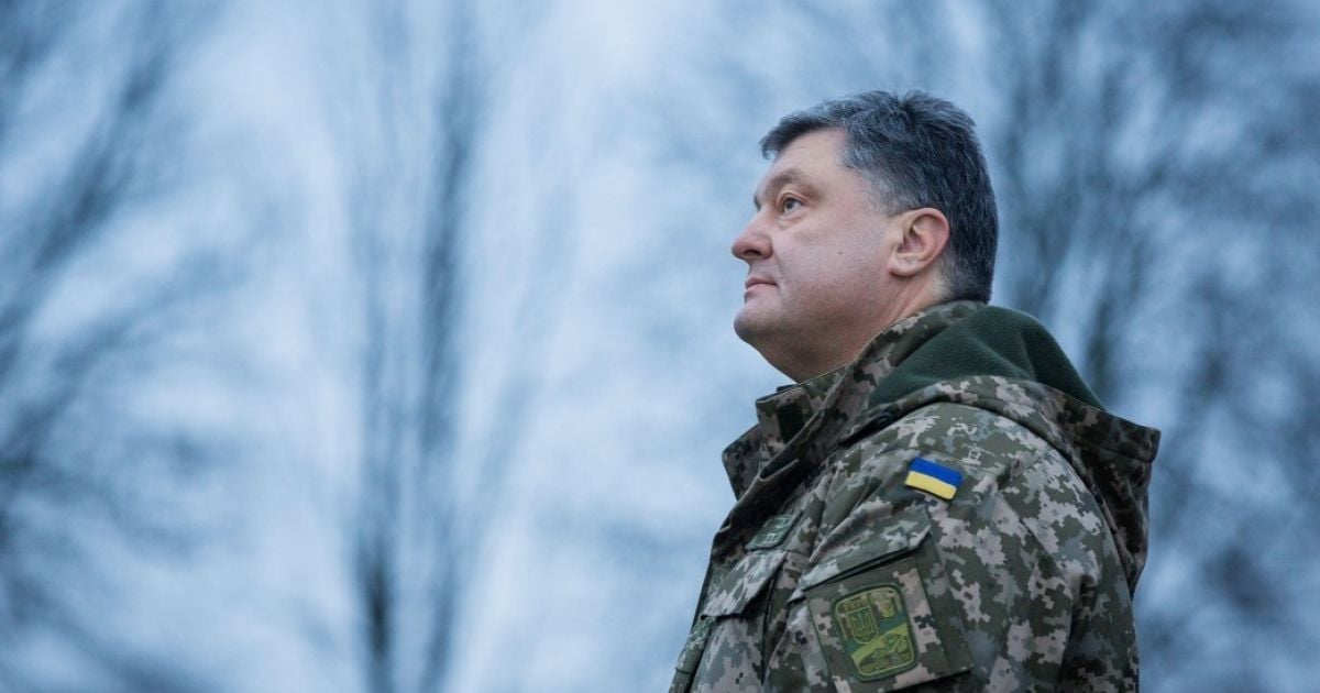 С начала АТО на Донбассе погибли более 2,6 тысячи украинских военных - Порошенко