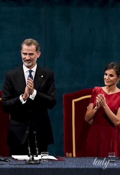 Королева Летиція, король Філіпп VI з доньками Леонор і Софією / © Getty Images