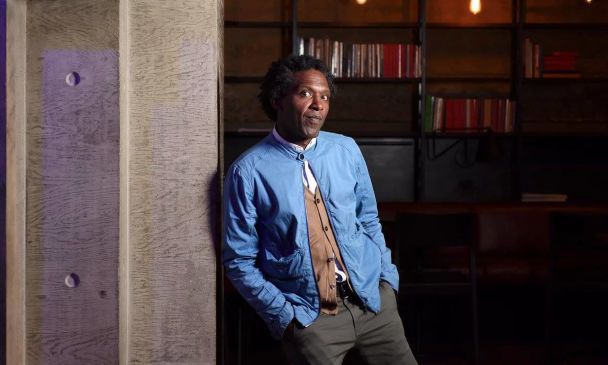  / © lemnsissay.com