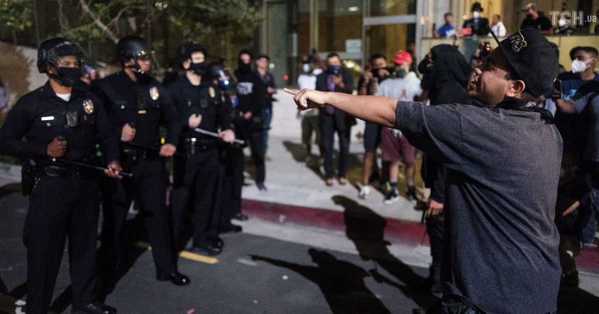 Трамп считает силу единственным средством борьбы с беспорядками в США