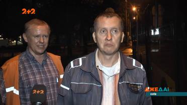 Небо у темних хмарах, гігантські блискавки та дощ стіною: вечірня столиця зупинилась у заторах