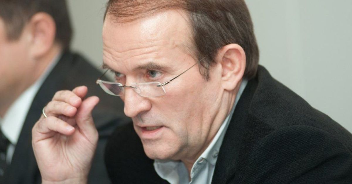 Кто и почему убрал сцену о Медведчуке в фильме о Стусе. Версии сторон не совпадают