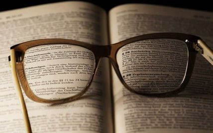 Вчені створили "революційні" краплі, які можуть замінити окуляри: яка ціна і спосіб використання