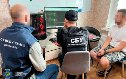 В Киеве хакер похищал базы данных украинских банков и продавал их на администрируемых спецслужбами РФ платформах
