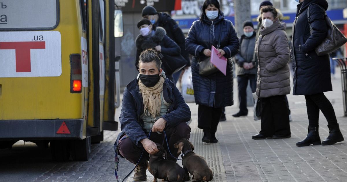 В Киеве заболеваемость COVID-19 держится на высоком уровне: статистика на 27 марта