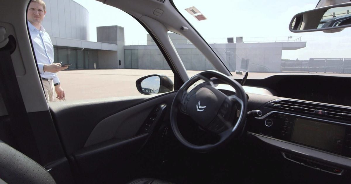 Peugeot и Citroen получат функцию самостоятельной парковки (видео)