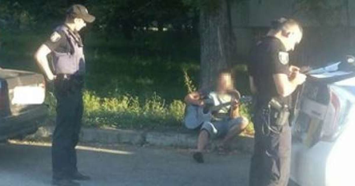 У Сумах водій напідпитку грав поліцейським на гітарі