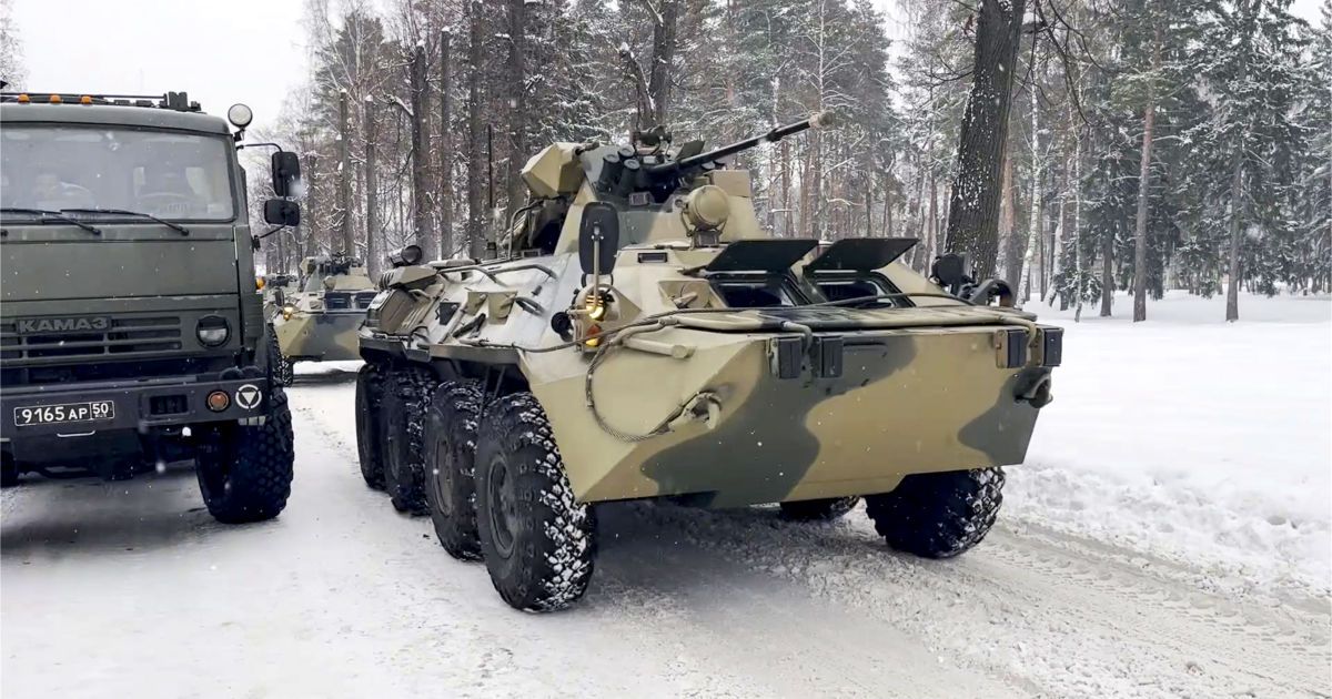 Парламенты Таджикистана и Кыргызстана разрешили отправить военных в Казахстан для "подавления" протестов