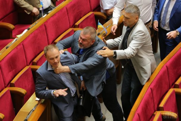 Бійка депутатів Берези та Долженкова, 2018 рік / © УНІАН