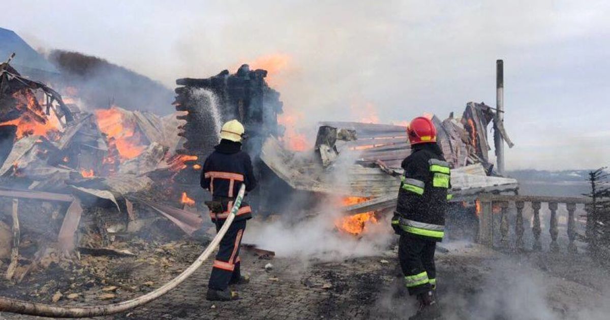 На Прикарпатті спалахнула пожежа в монастирі ПЦУ