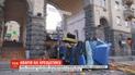 На Крещатике фура слетела с лестницы и перевернулась