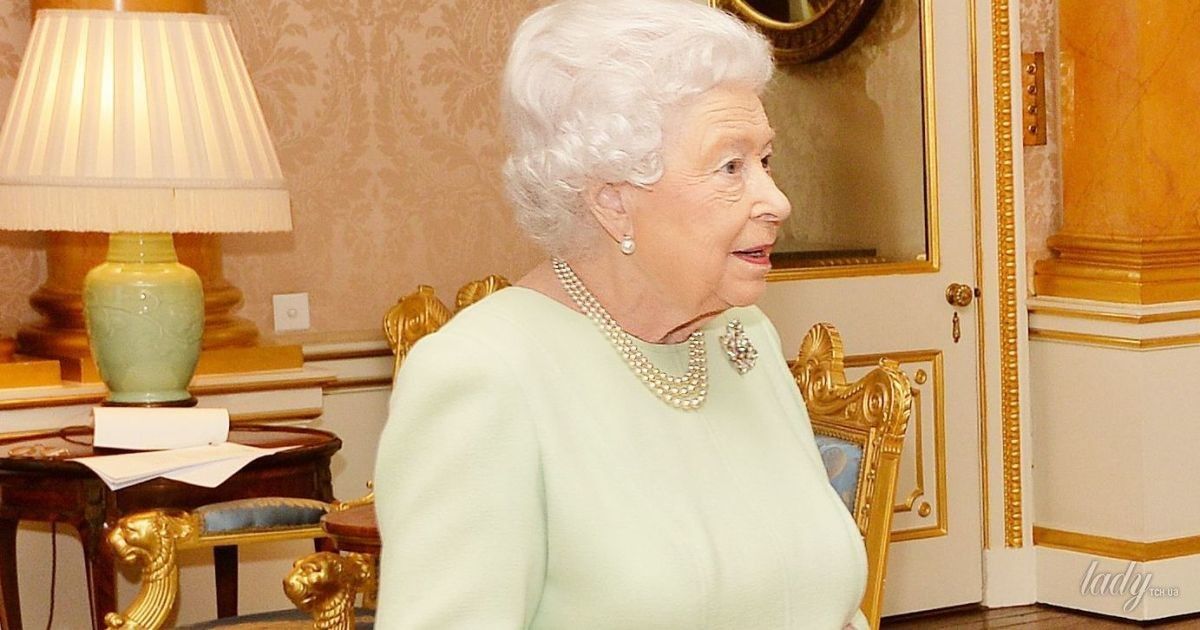Королева Елизавета II