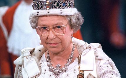 Тяжело быть королевой: Елизавета II рассказала о главном недостатке своей короны
