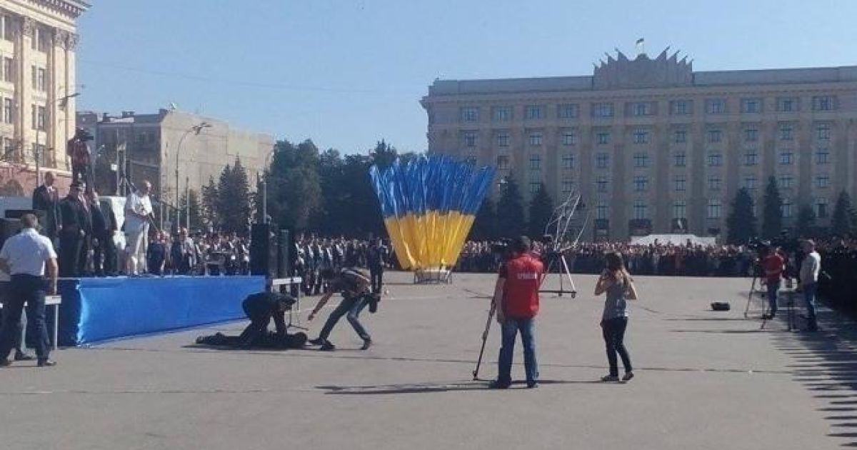 Девушка потеряла сознание во время торжественного принятия присяги