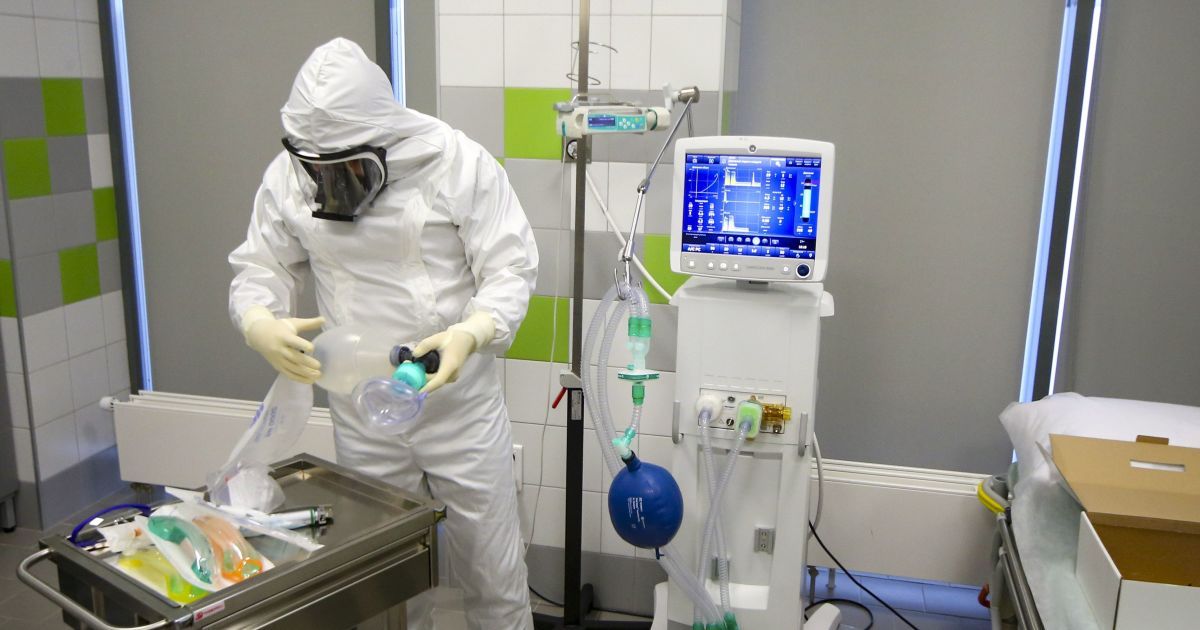 У Москві від коронавірусу померли пів сотні людей: на Великодні свята в місті закриють кладовища