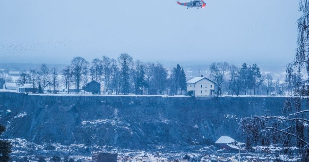 Зсув ґрунту у Норвегії: одна жертва, рятувальники продовжують пошуки