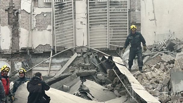 Руйнування в Києві внаслідок ракетної атаки 25 березня / © ТСН.ua