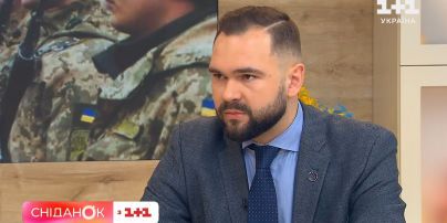Адвокат Андрій Новак про бронювання співробітників, вручення повісток і заборона на виїзд посадовців