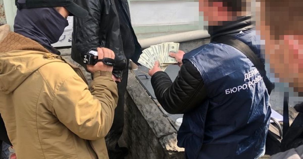 У Києві СБУ викрила на хабарі начальника відділу кримінальної поліції