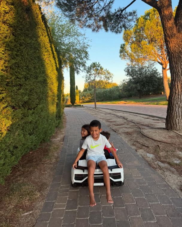  / © Instagram Джорджины Родригес