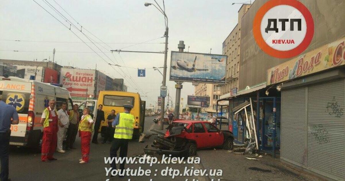 Авария в Киеве_2 / © facebook.com/dtp.kiev.ua