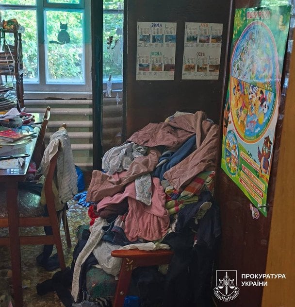 Умови, в яких жив 6-річня хлопчик / © Харківська обласна прокуратура