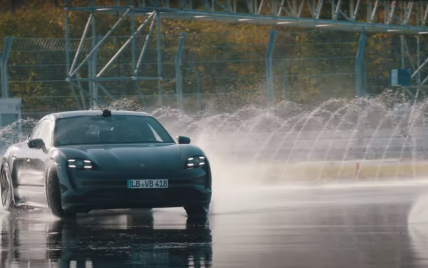 Електрокар Porsche Taycan потрапив до Книги рекордів Гіннеса за найдовший дрифт: відео