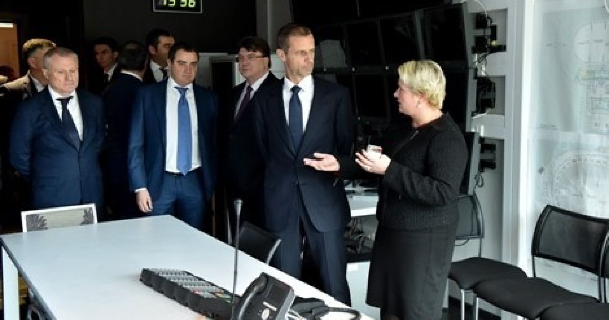 Чеферин посещает НСК "Олимпийский" / © Федерация футбола Украины