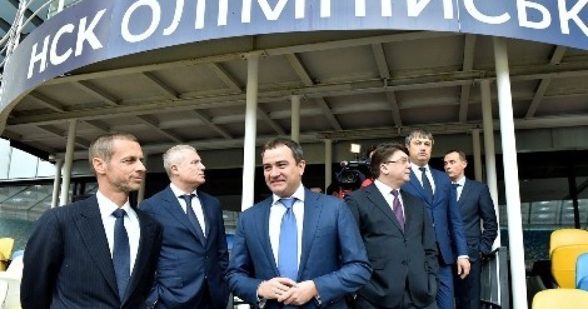 Чеферин посещает НСК "Олимпийский" / © Федерация футбола Украины