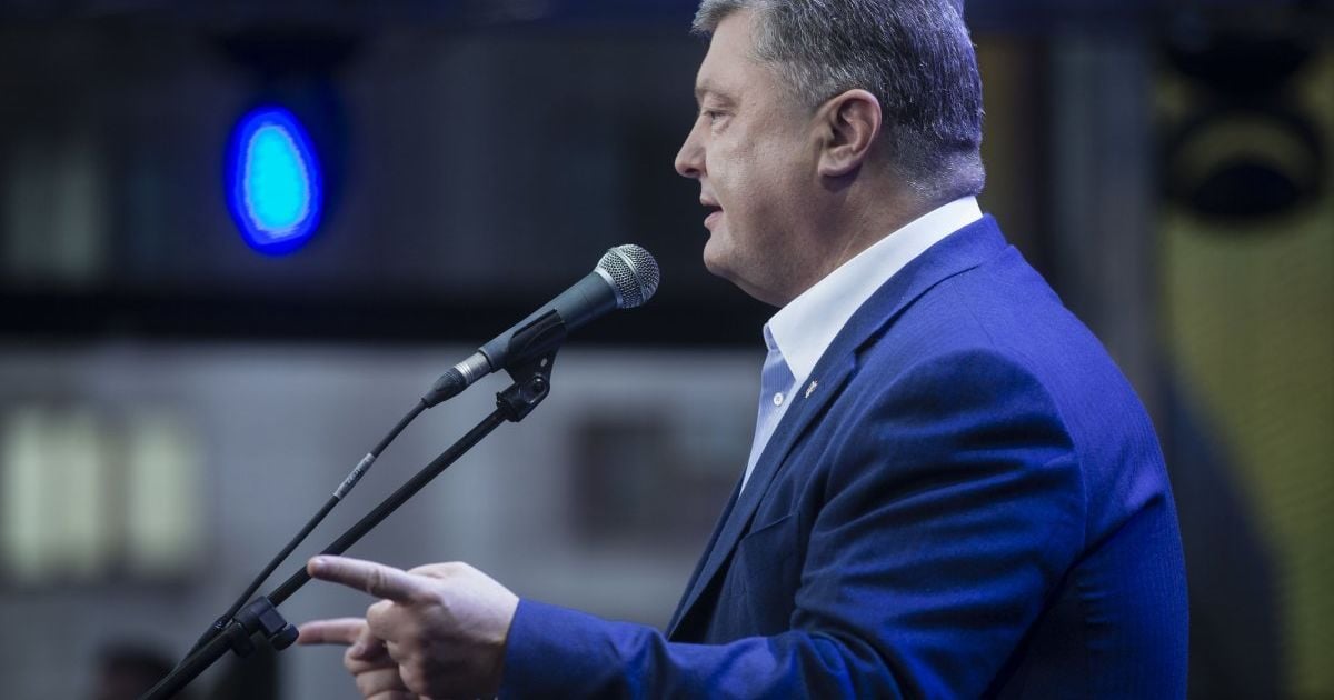 Порошенко назвал количество задержанных российских медиков, которые "заблудились" на Донбассе